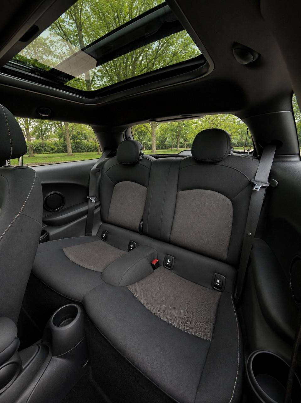 MINI Cooper 1.5 | 2020 | 105.850 km | Panoramadak | Apple CarPlay