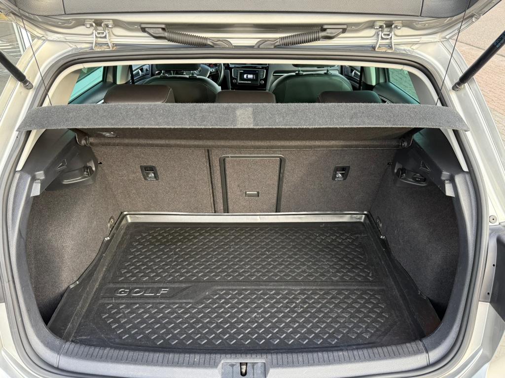 Volkswagen Golf 1.2 tsi connected series