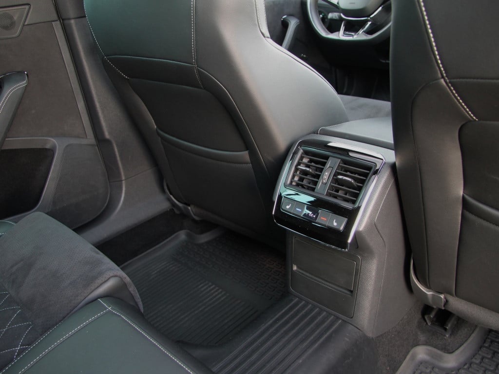 Skoda Superb combi 1.4 tsi iv 218pk sportline | pano dak | trekhaak