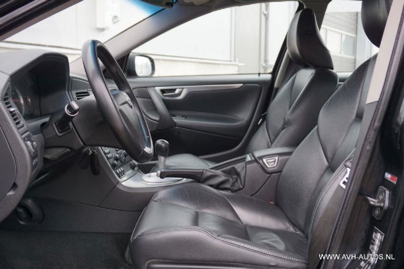 Volvo S60 2.4d, leer + clima!
