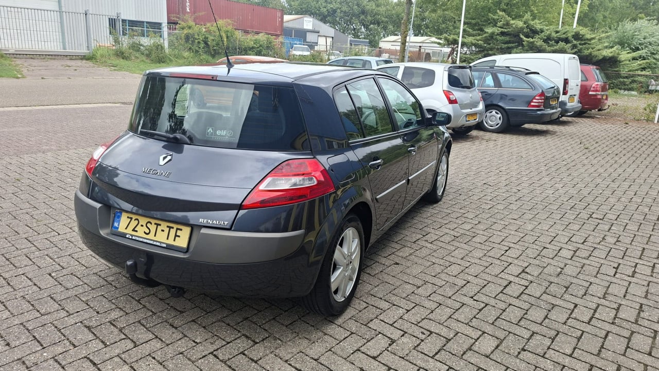 Renault MEGANE 1.6 16v Expression 5drs bj:2006 airco-lm velgen