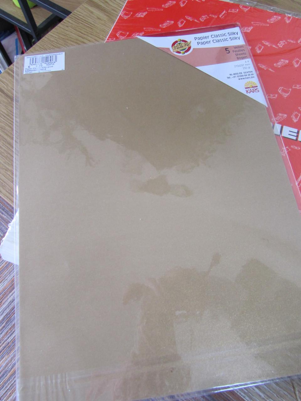 Hobby karton om kaartjes te maken..