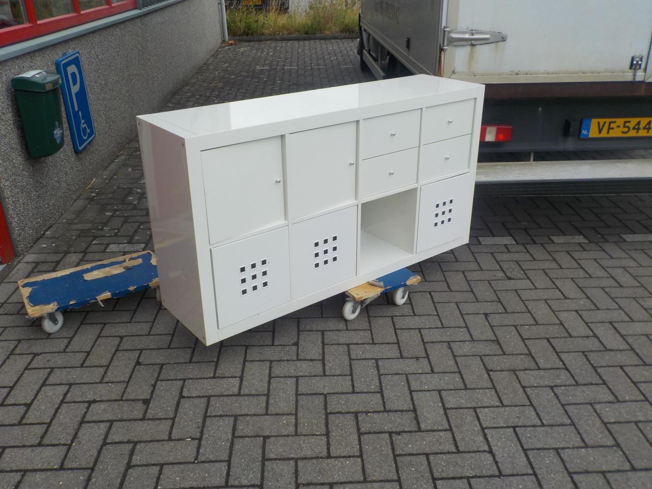 Ikea meubel met 2 deuren en 8 laden in goede staat