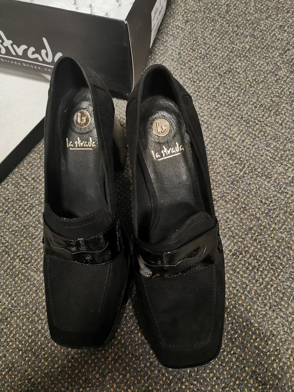 Nieuwe schoenen van La Strada - 40