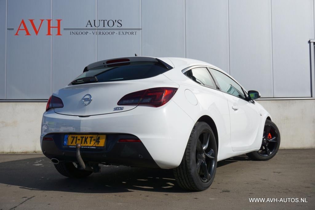 Opel Astra gtc 1.4 turbo sport