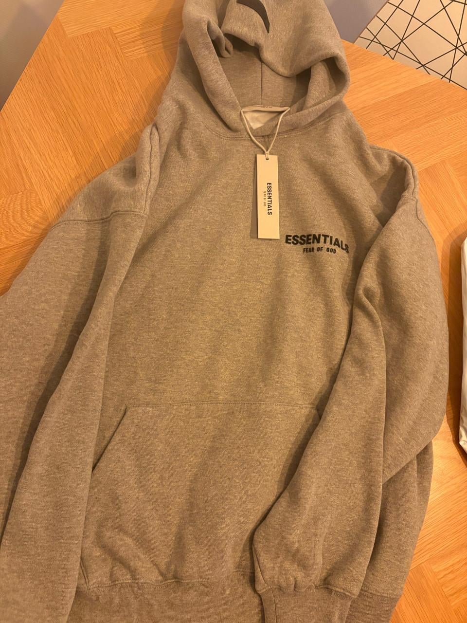 Essentials hoodie M