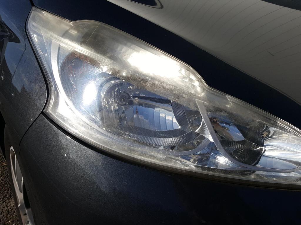 Peugeot 208 1.2 vti 82pk 5d envy navigatie | cruise & climate control | par