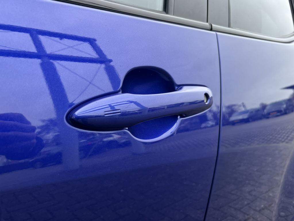 Toyota Yaris 1.5 hyb. 130 executive | trekhaak | jbl audio | half leder