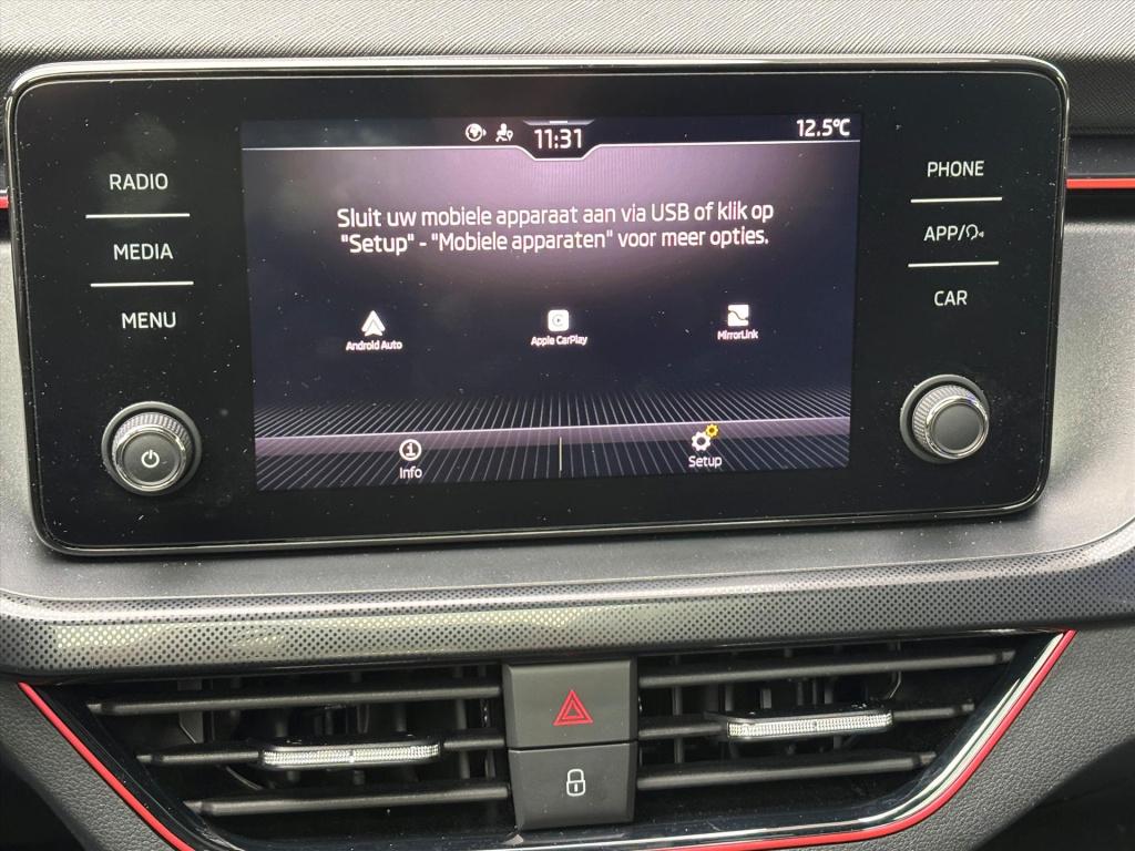 Skoda Scala 1.0 tsi 110pk sport business| carplay|panodak|17"lm| rijklaarpr