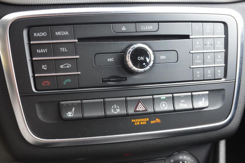 Mercedes-Benz Cla shooting brake 180 orangeart edition