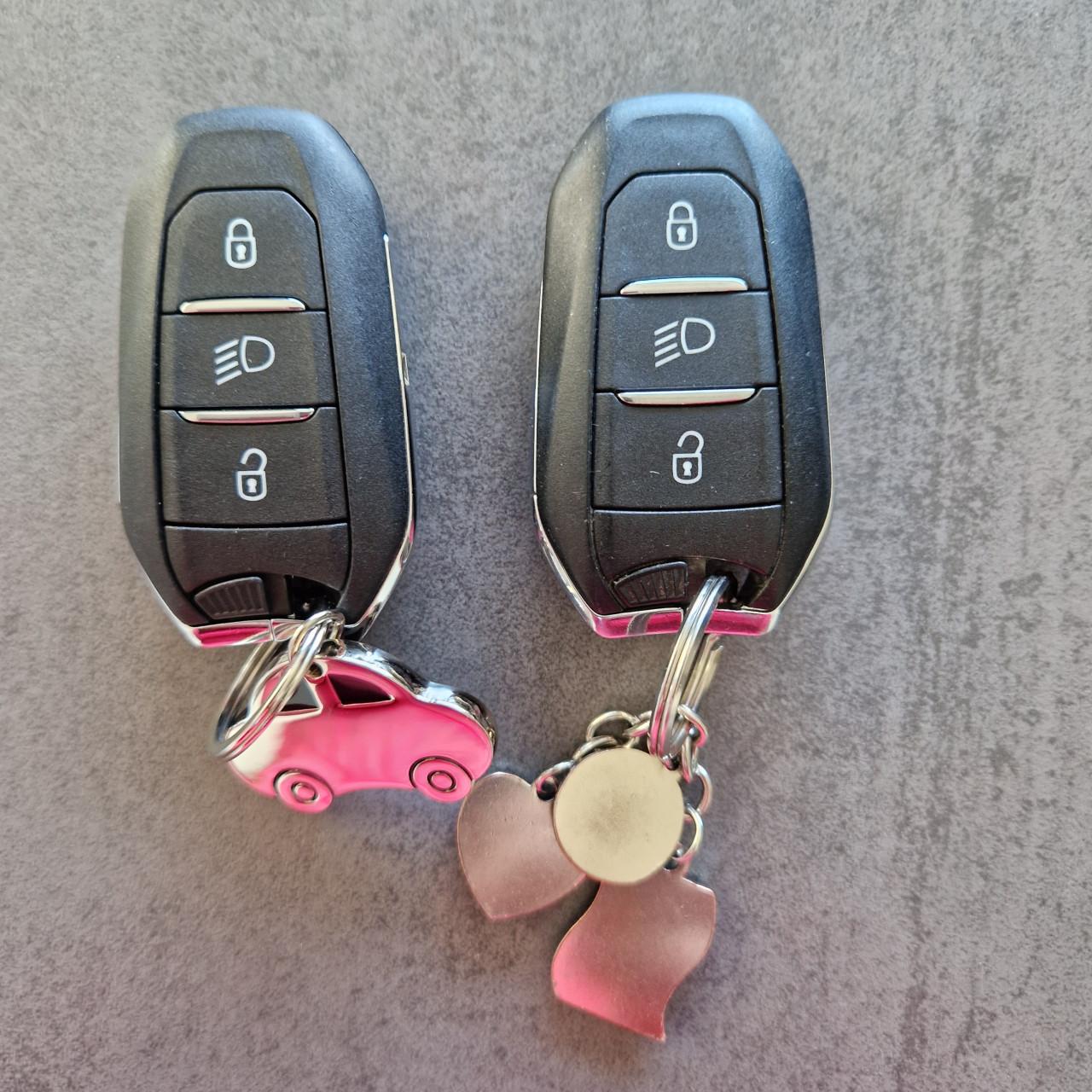 Te koop mooie peugeot 208 rood