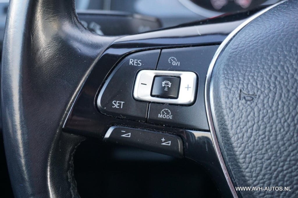 Volkswagen Golf 1.0 tsi trendline