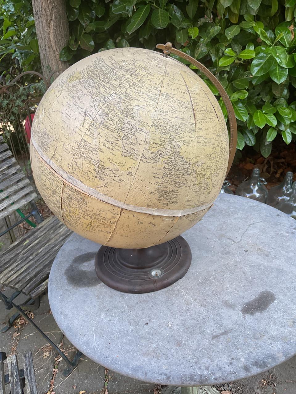 Brocante wereldbol