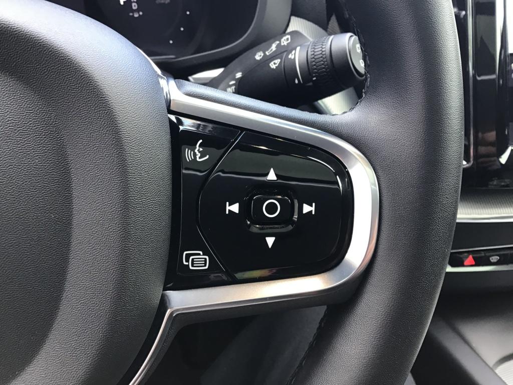 Volvo XC60 2.0 t8 plug-in hybrid awd ultimate bright