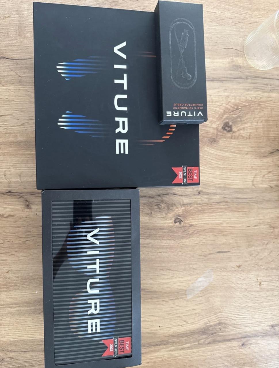 Viture one XR smart glasses met neckband en accessoires