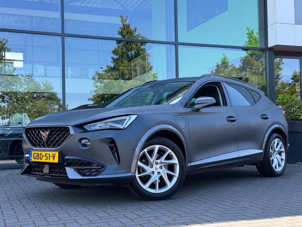 Cupra Formentor 1.4 e-hybrid business * matt grijs * navigatie * trekhaak