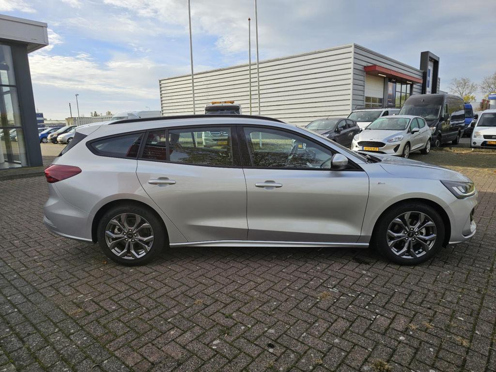 Ford Focus wagon 1.0 ecoboost hybrid st-line automaat ford focus wagon 1.0 