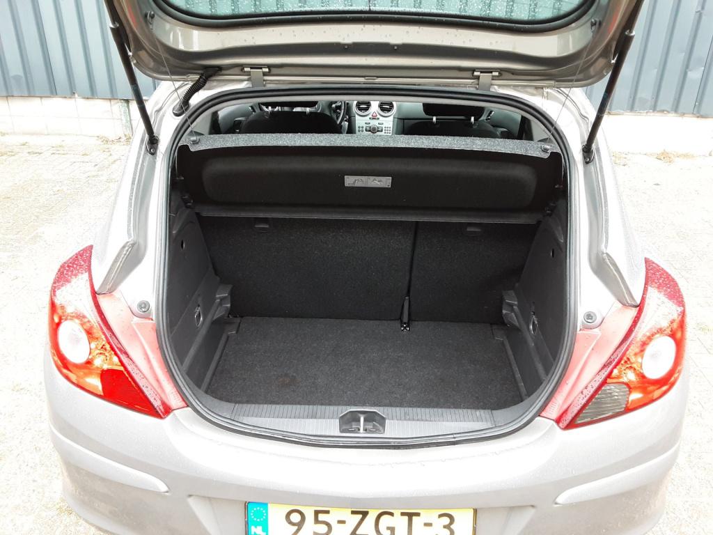 Opel Corsa 1.2-16v cosmo
