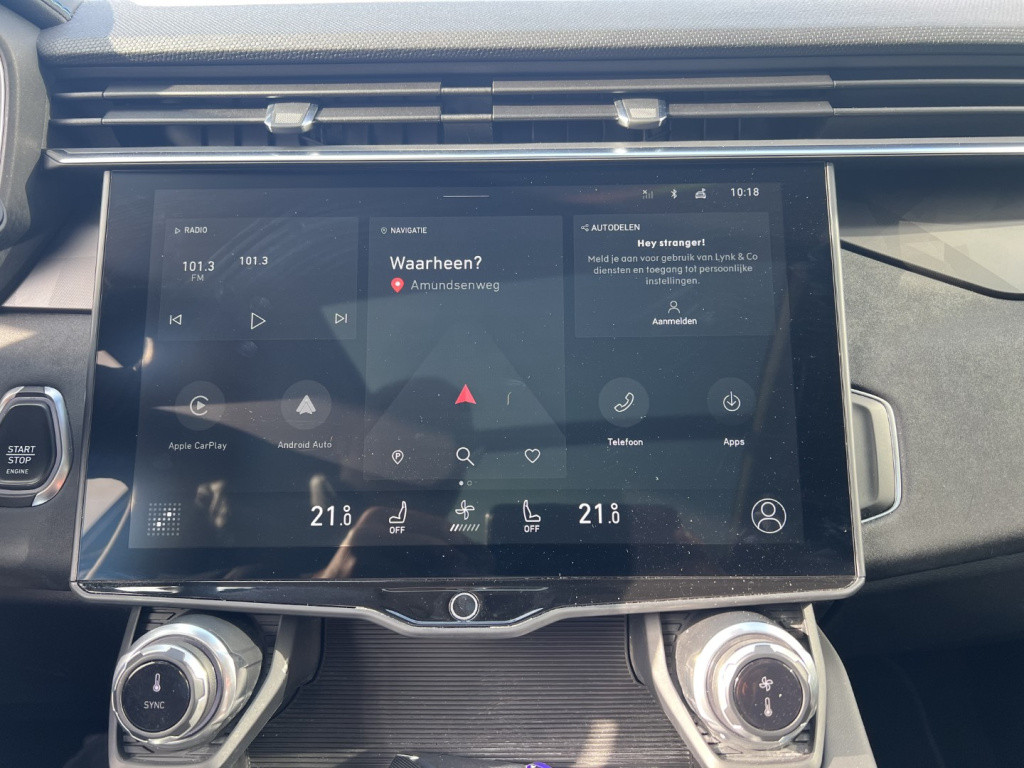Lynk & Co 01 1.5 261pk plug in hybrid , zwarte velgen , panodak , 360 camer