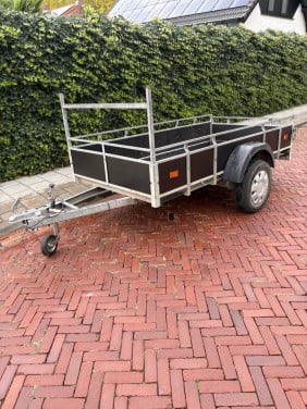 Aanhanger / aanhangwagen 250x125