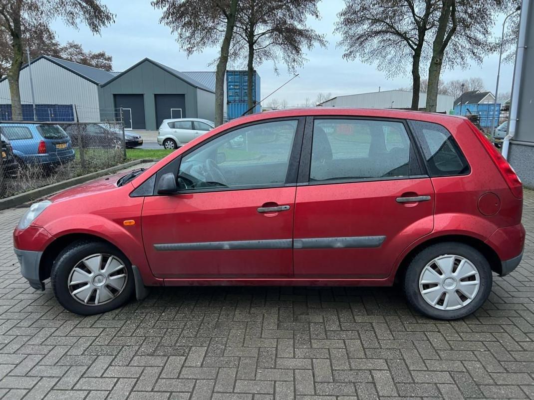 Ford Fiesta 1.3-8V Champion 137.823Km Jaar Apk