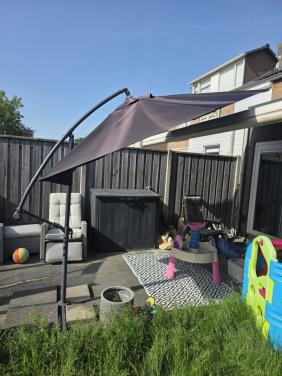 Zweefparasol 300 cm antraciet incl. hoes