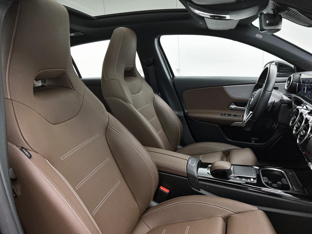 Mercedes-Benz A-Klasse 250 e business solution amg | panoramadak | cruise c