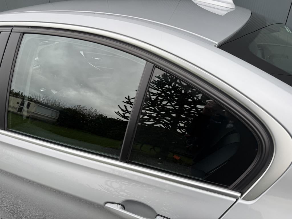 BMW 3-serie 320i 184pk executive sportline sedan