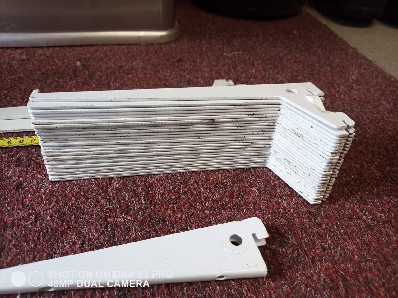 Poten, o.a. verstelbare en steunen voor 20 cm. planken en voor 40 cm.