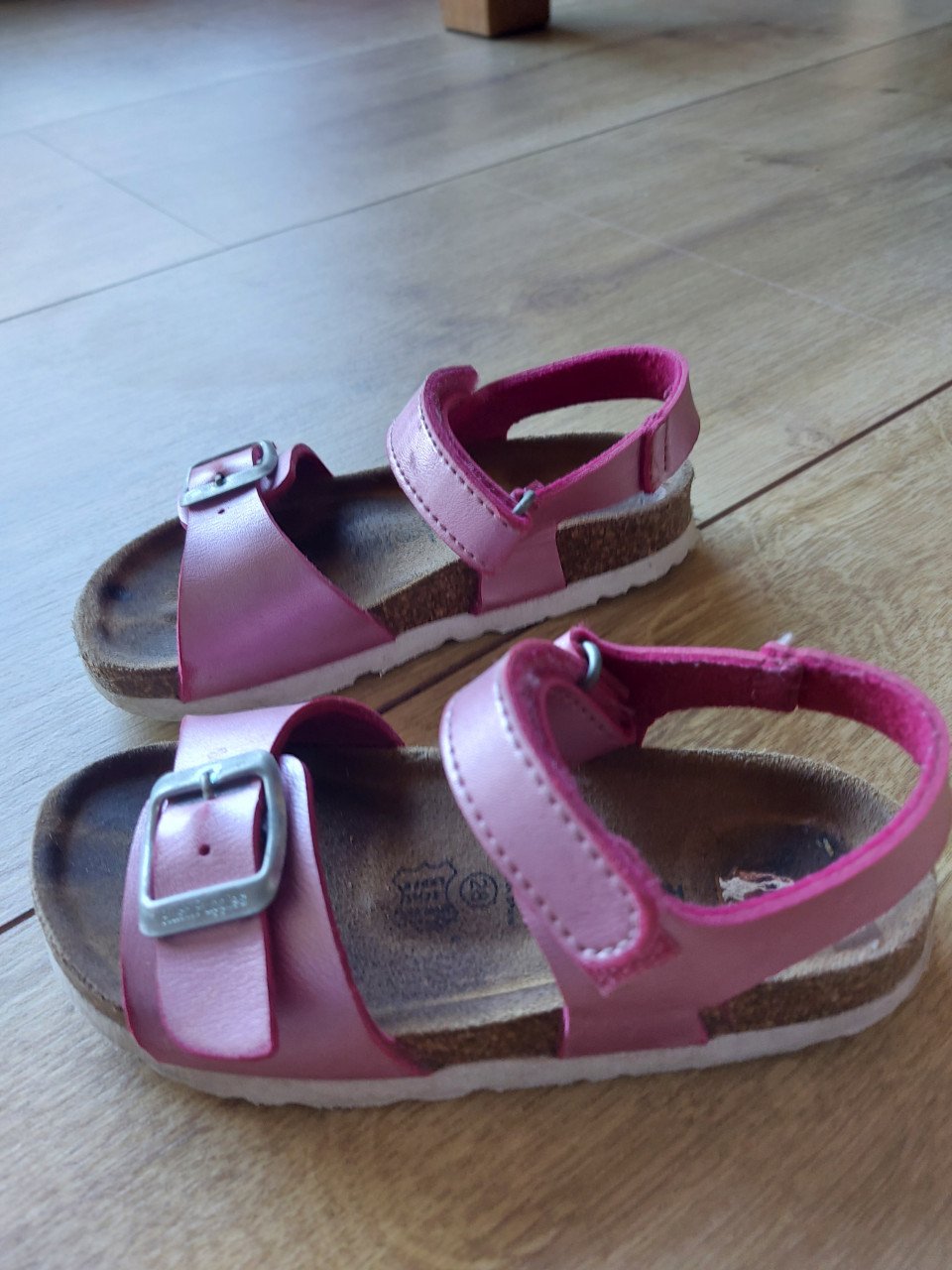 Leuke z.g.a.n. Hush Puppies roze sandalen (maat 28)