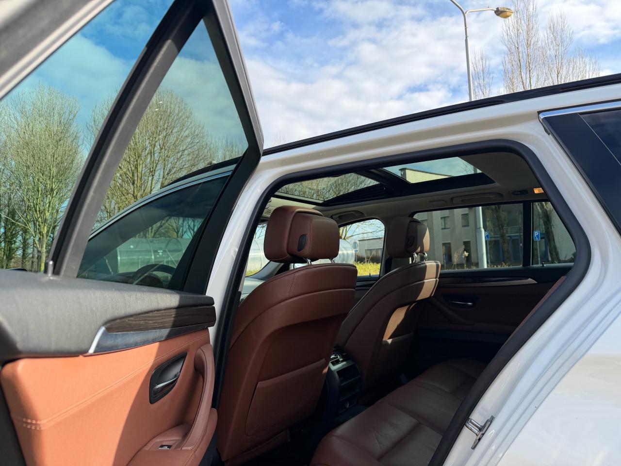 BMW 523i 3.0 6-Cilinder High Executive | Apk | Navi | Cruise | Pdc