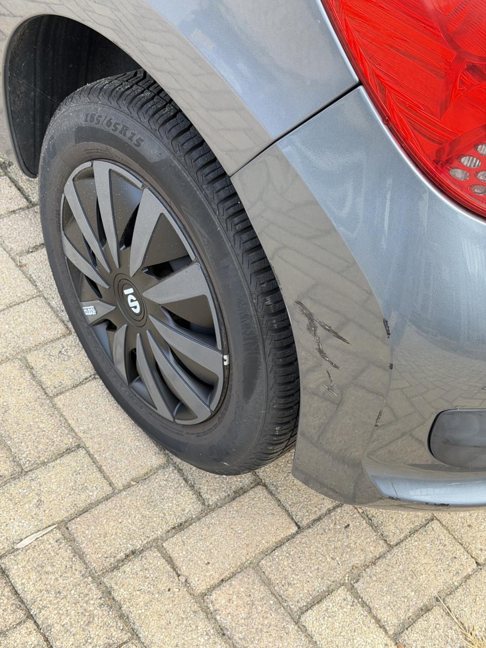Peugeot 207 zuinig 1.4 + Airco, Weinig KM, onderhoud gehad.