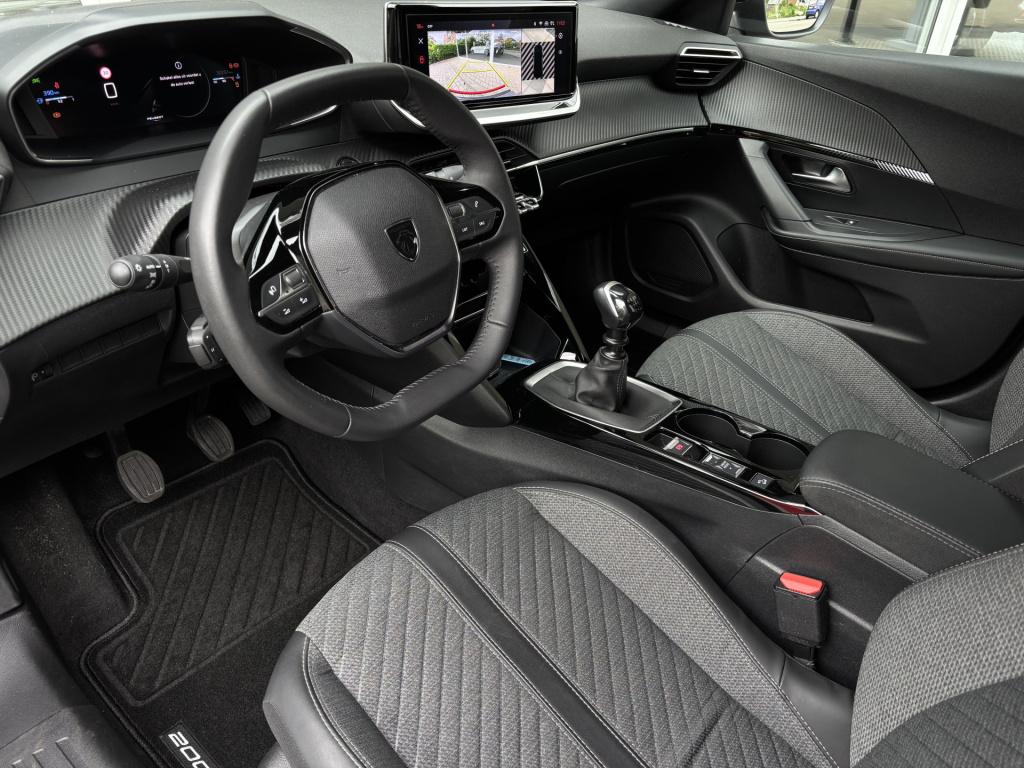 Peugeot 2008 1.2 puretech allure pack