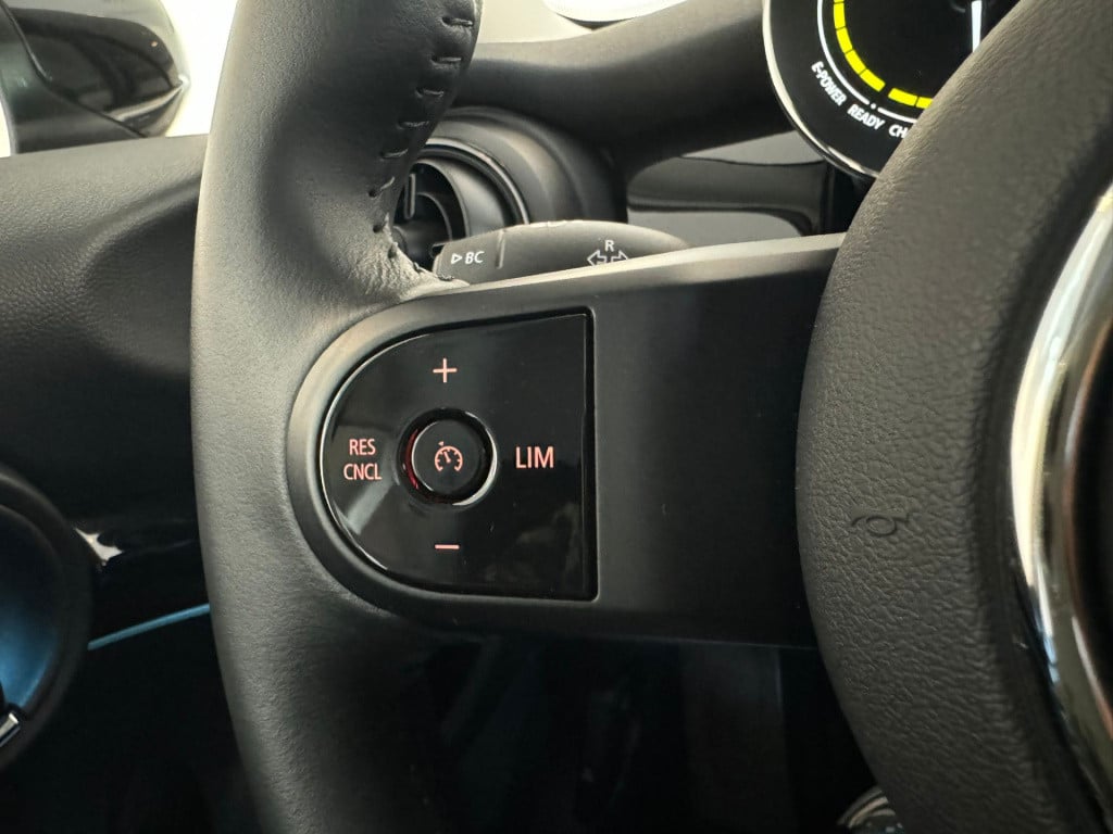 Mini Electric mini essential 33 kwh
