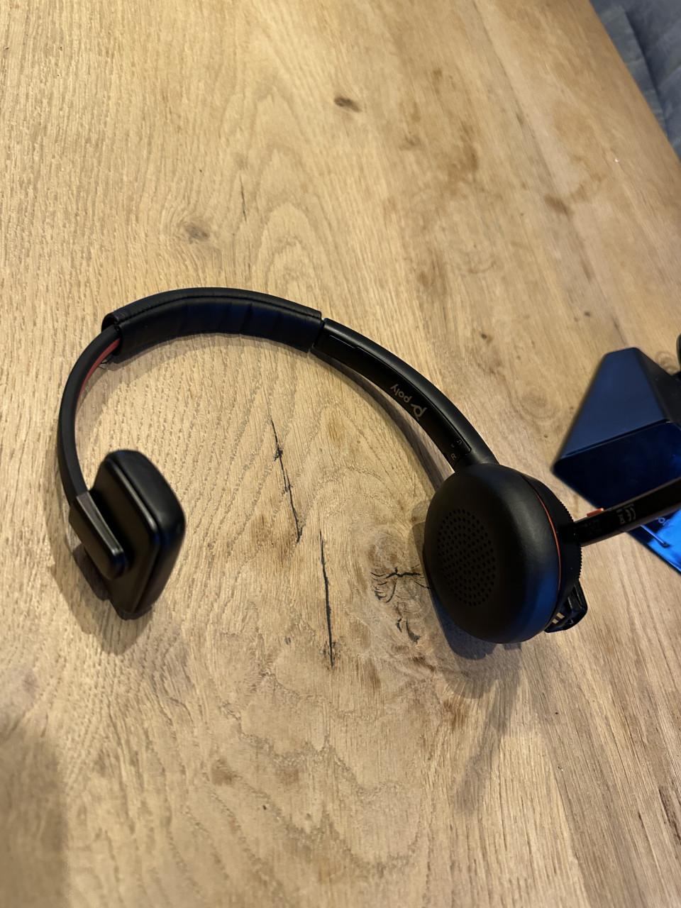 Plantronic Poly Savi 8200 Headset met oplaadstation