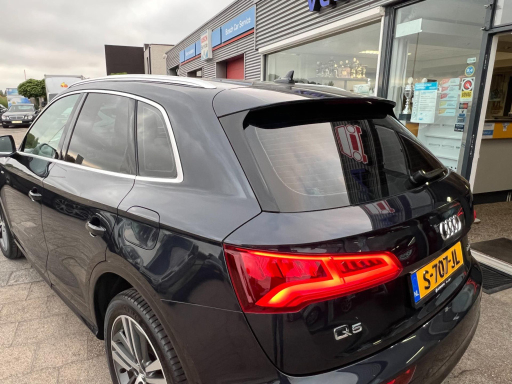 Audi Q5 55 tfsi e quattro competition s-line
