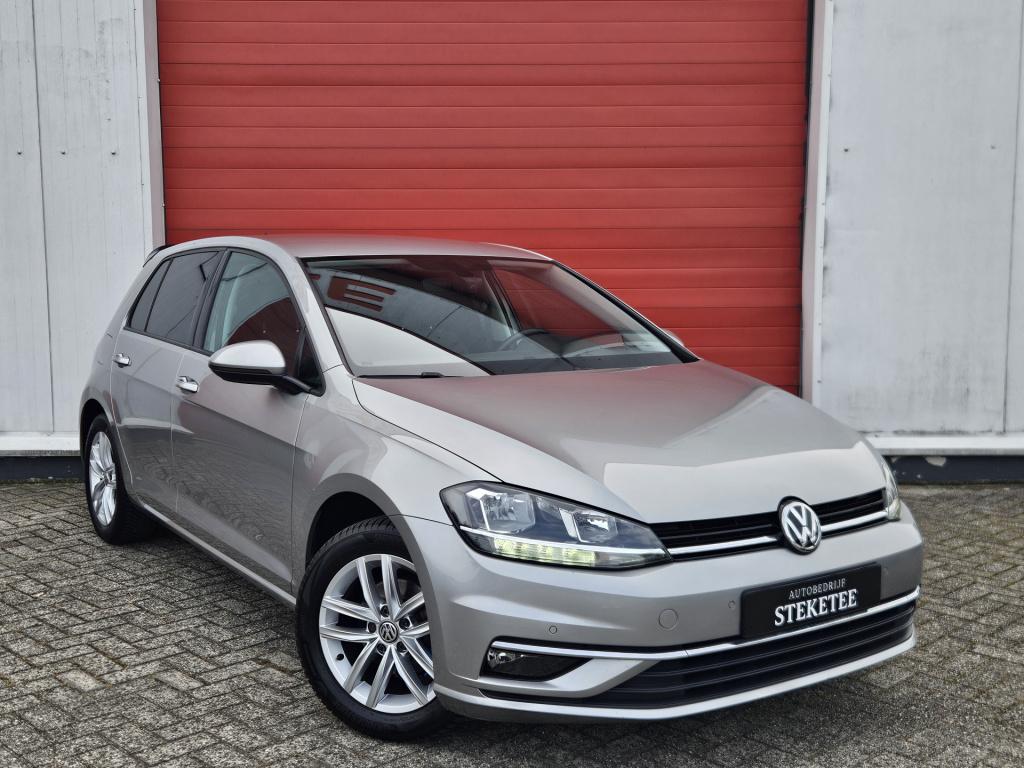 Volkswagen Golf 1.0 tsi comfortline | carplay | camera | trekhaak | rijklaa