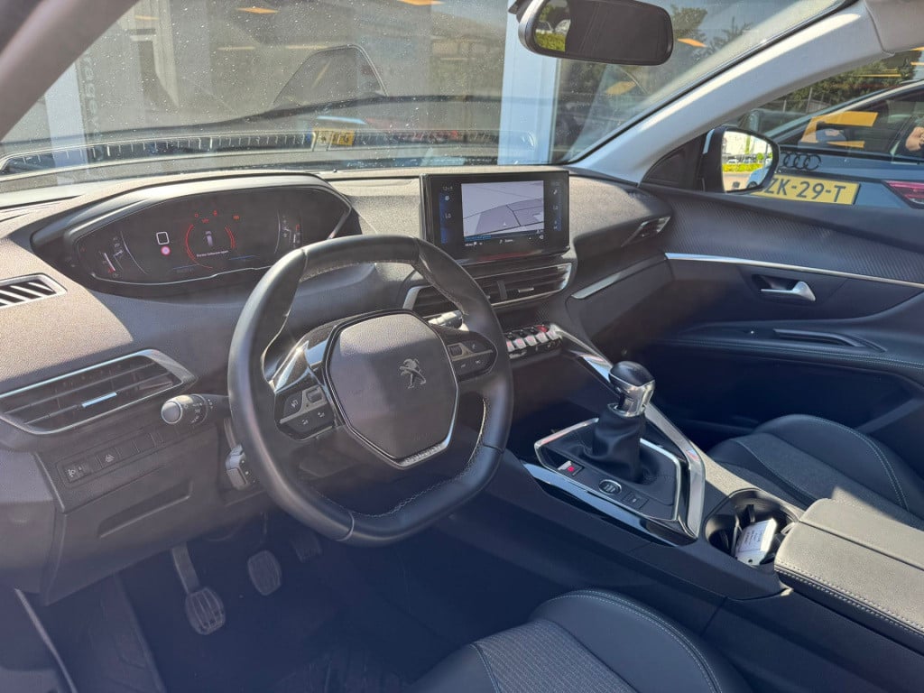 Peugeot 5008 1.2 puretech allure 7-persoons