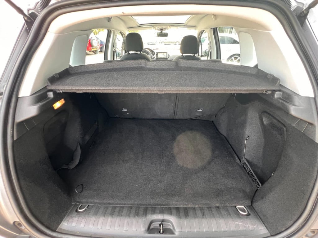Peugeot 2008 1.2 puretech blue lion