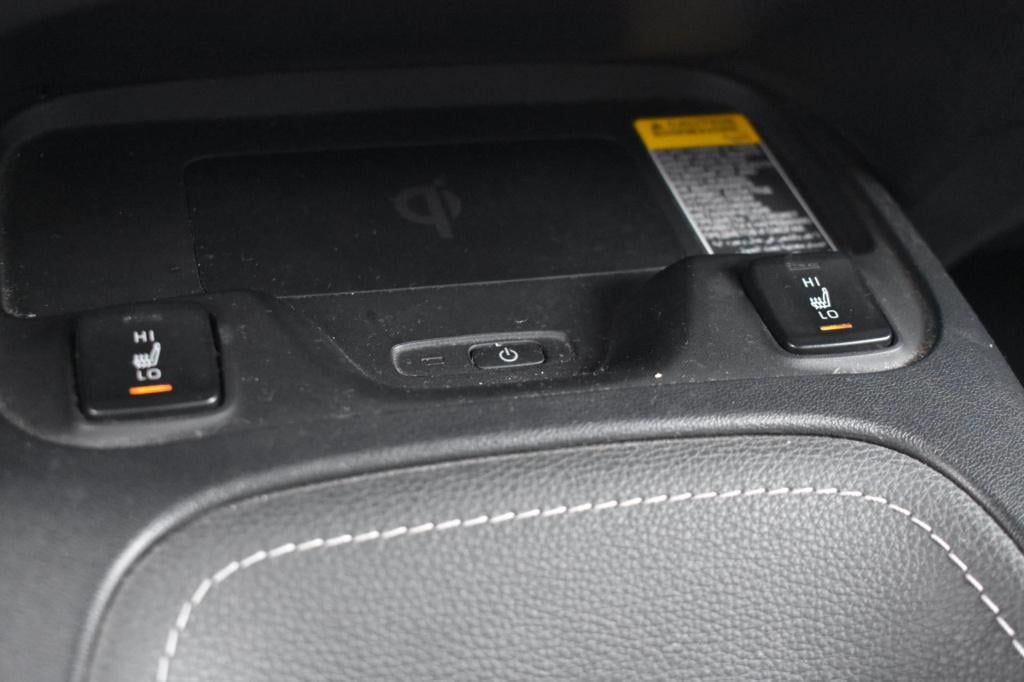 Toyota Corolla 1.8 hybrid dynamic | camera | apple carplay | android auto |