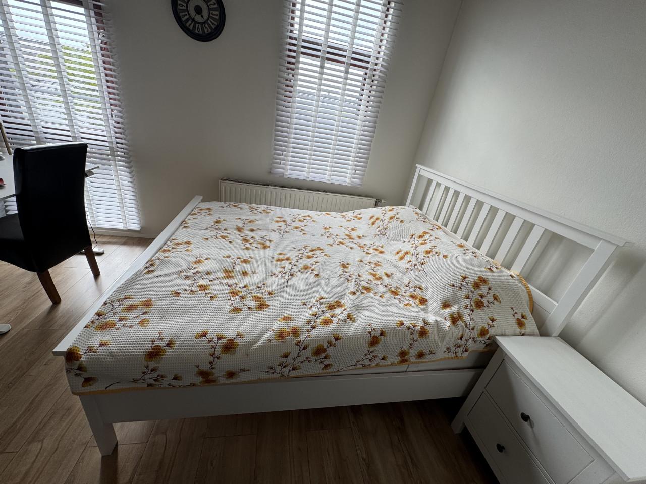 Tweepersoons bed 160 x 200 frame ledikant