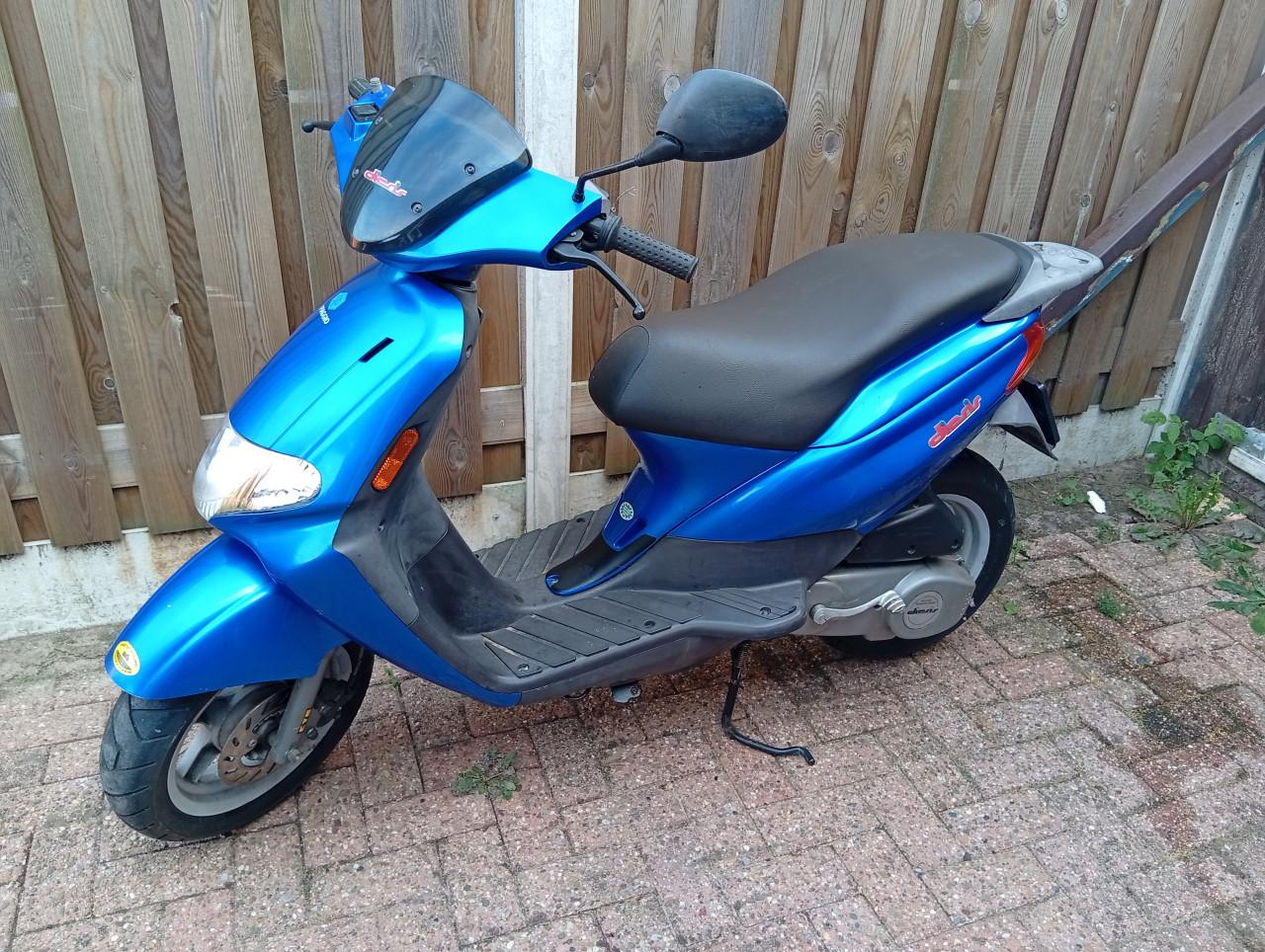 Piaggio Diesis – 9.040 km – Geel Kenteken – Nette staat