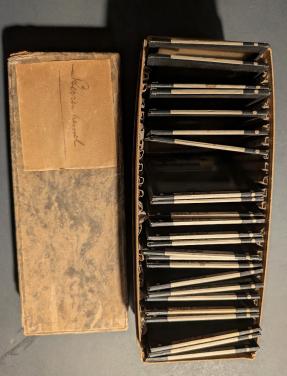 24 oude glasdia's in de originele doos