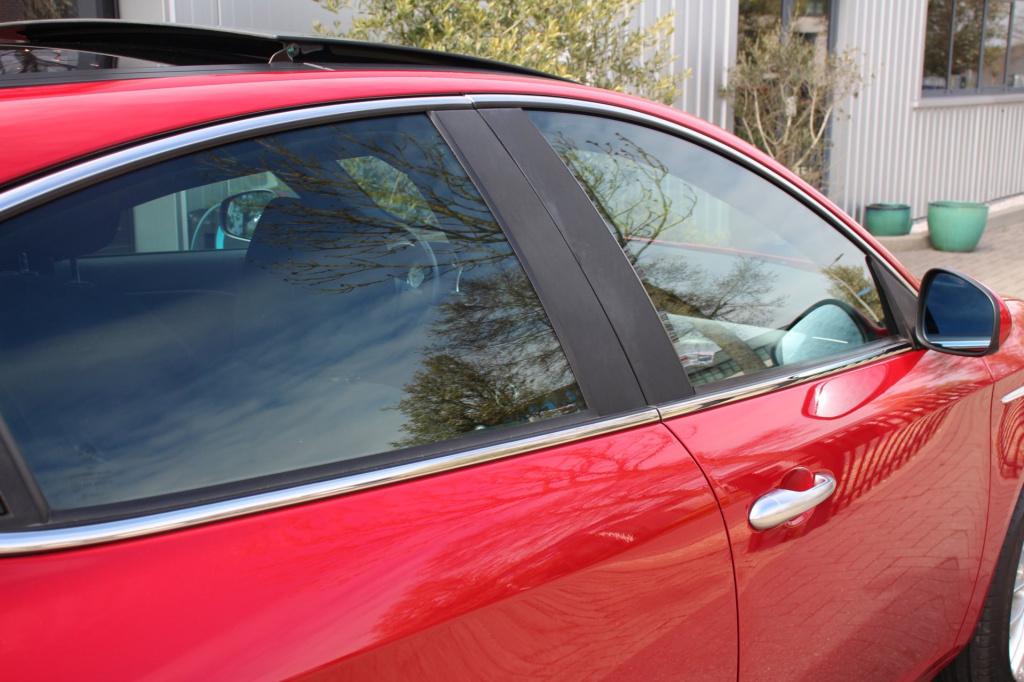 Alfa Romeo Giulietta 1.4 turbo turismo -170 pk - trekhaak - panoramadak - p