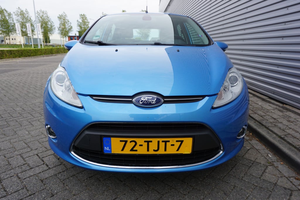 Ford Fiesta 1.6 titanium airco / cruise / elektr. ramen /  lm velgen / nap