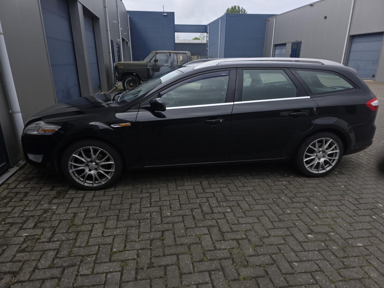 Zeldzaam mooie Ford Mondeo 2.3 toerier
