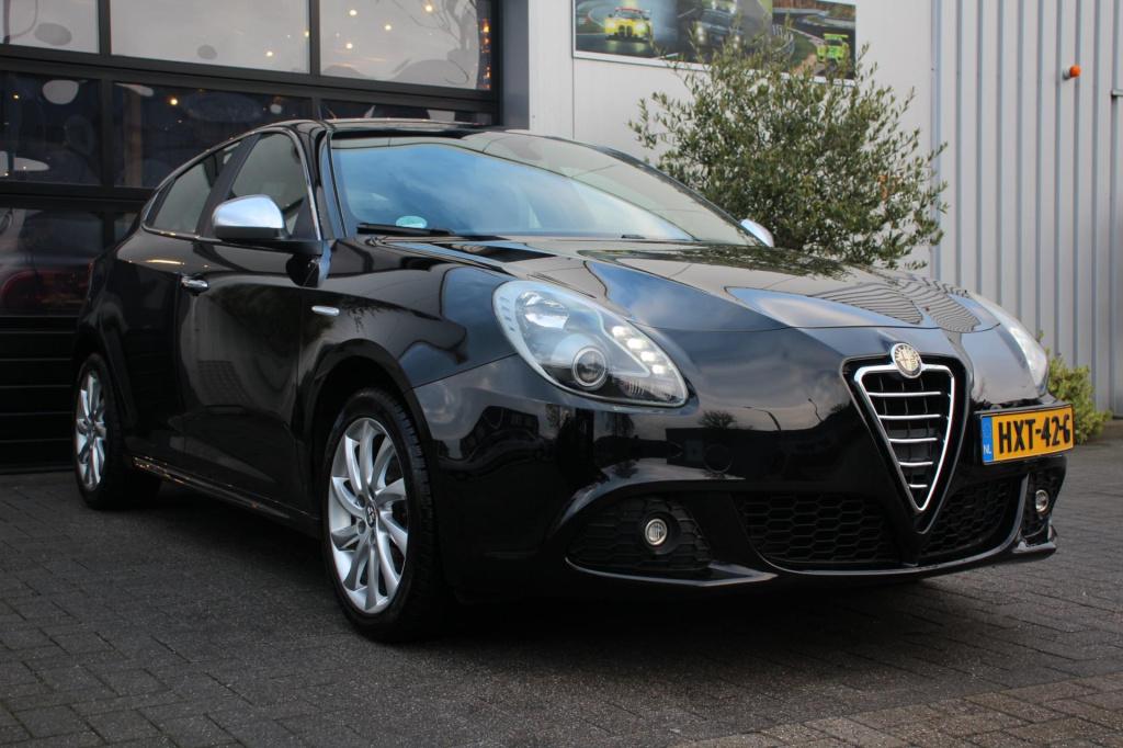 Alfa Romeo Giulietta 1.4 t turbo turismo - leder - sportiva - stoel verw - 