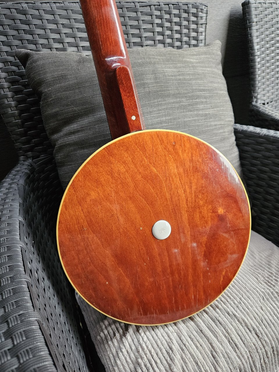 Prachtig vintage massief houten banjo met 6 snaren....