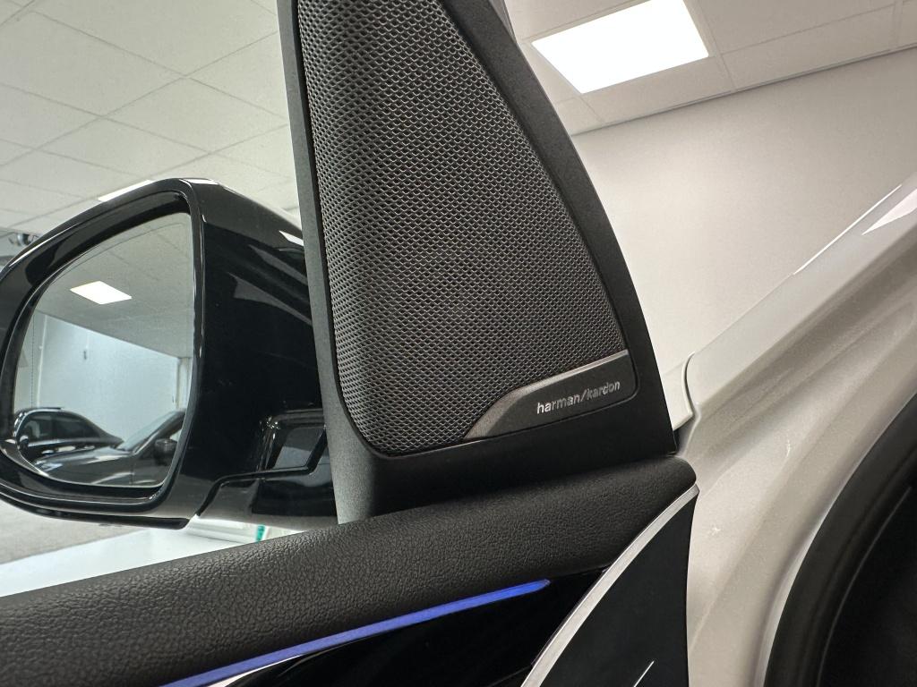 BMW X3 xdrive30e high ex. | harman/kardon | panoramadak | memory |