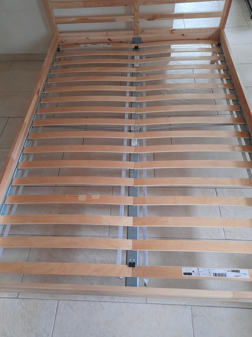 2 Persoons bed 140 x 200 (in goede nette staat )